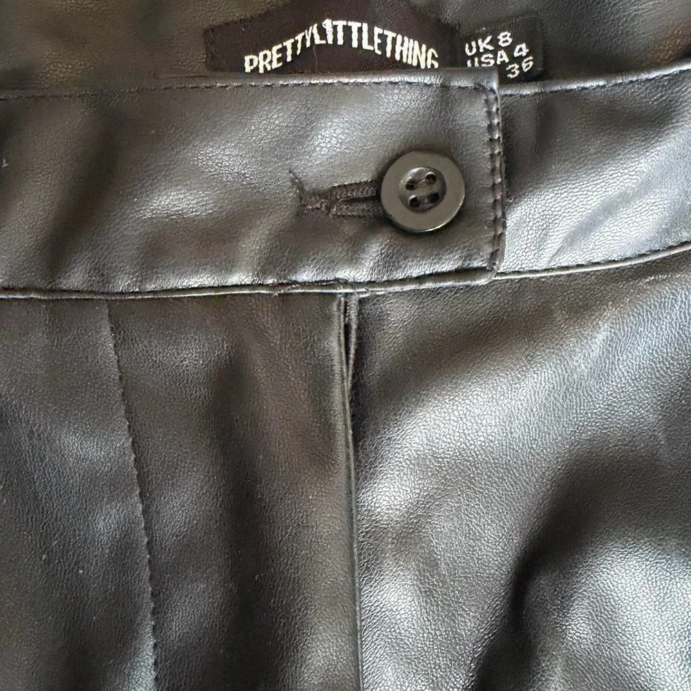 PrettyLittleThing Black High Waist Faux Leather Shorts 4 - Picture 6 of 6